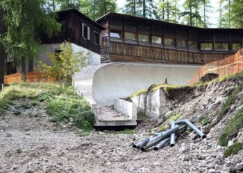 TA Cortina Kunststrodelbahn Sport Fan Austria