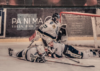 Eishockey, KEHV AHC Division 1, USC Pirates Velden - UECR Eisbären Huben at Eishalle, Velden on 06 January 2020. Photo: Ernst Krawagner