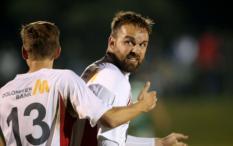 Fussball Kaerntner Liga. Lendorf gegen Gmuend. Torjubel Udo Gasser (Gmuend). Lendorf, am 19.9.2020. Foto: Kuess