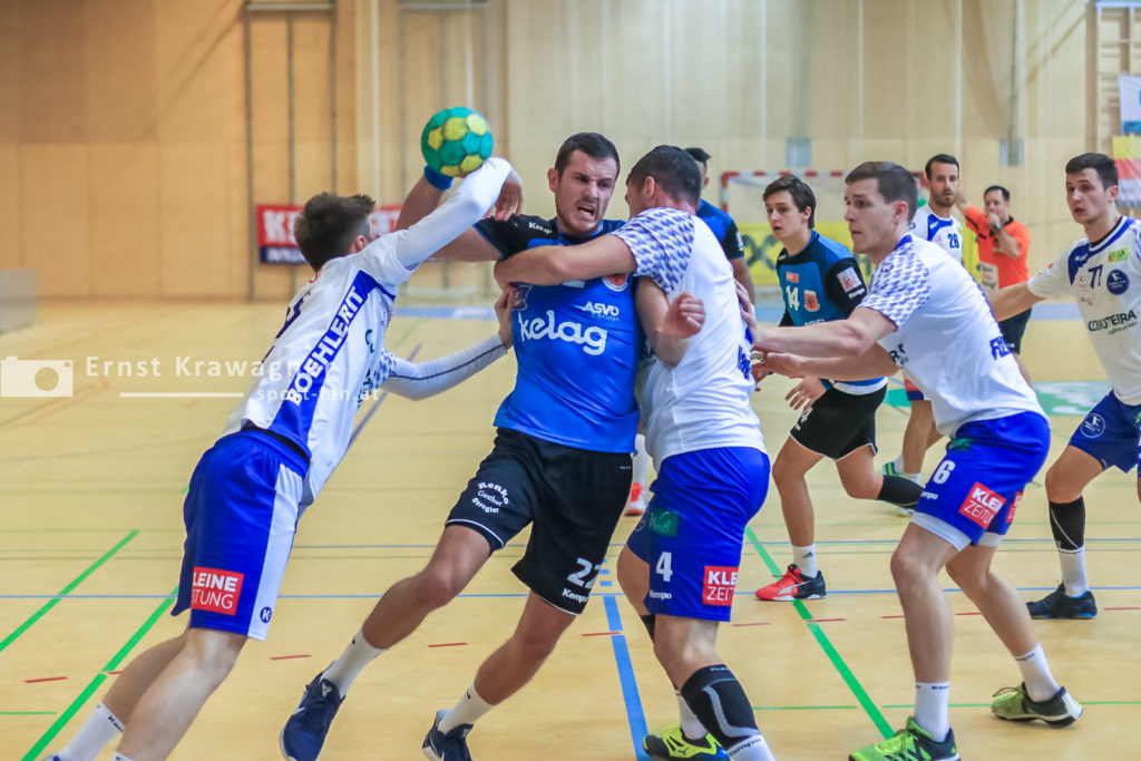 Dean Pomorisac SC kelag Ferlach - HC Bruck. spusu Handball Liga Austria. HLA . Ballspielhalle Ferlach, Ferlach, Kaernten, Austria am 30 September 2017 Foto: Krawagner