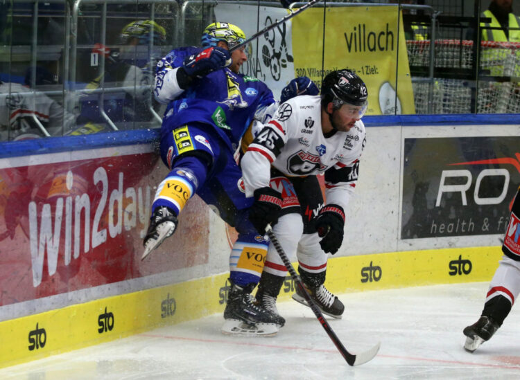 EBEL. Eishockey Bundesliga. VSV gegen BEMER Pioneers Vorarlberg. Robert Sabolic, (VSV), Layne Viveiros (Vorarlberg). Villach, am 22.92022.
Foto: Kuess
www.qspictures.net