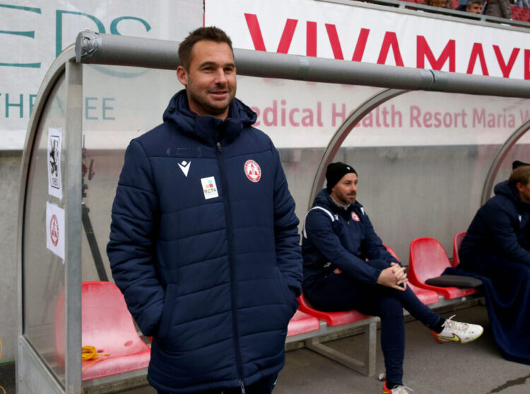 Fussball Woertherseecup. SK Austria Klagenfurt gegen GAK. Trainer Gernot Messner (GAK). Klagenfurt, am 19.11.2022.