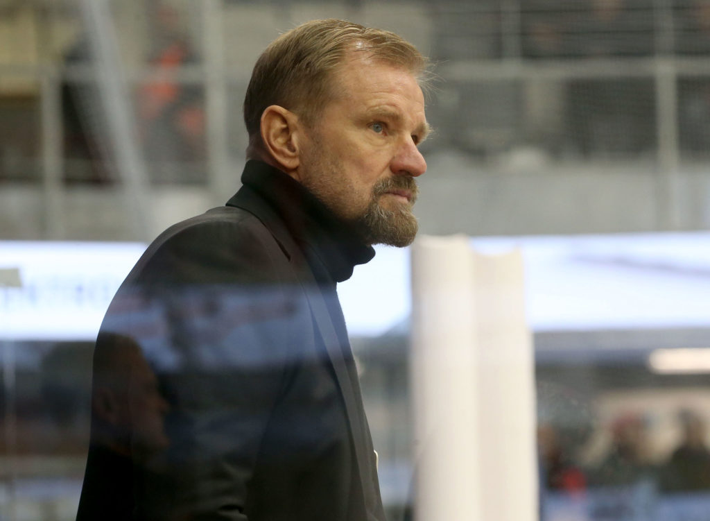 EC-KAC und Petri Matikainen gehen getrennte Wege 1 EBEL. Eishockey Bundesliga. EC KAC gegen Hydro Fehervar AV 19. Trainer Petri Matikainen (KAC). Klagenfurt, am 17.1.2023.
Foto: Kuess
www.qspictures.net