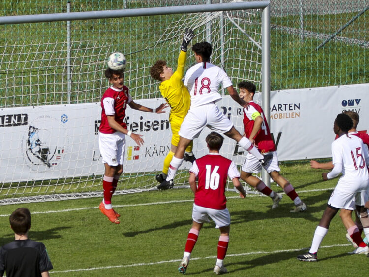 Österreich U15 - Portugal U15 am 27.04.2023 in Kötschach-Mauthen
(Sportplatz), Austria, (Photo by Ernst Krawagner sport-fan.at)