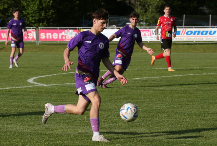 SV Feldkirchen - Austria Klagenfurt Amateure Tristan Schoppitsch Foto: Josef Kuess
