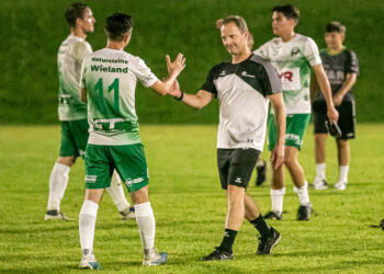 Starker Tobak – Spielerstreik und 9 Suspendierungen beim SV Feldkirchen