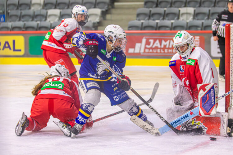 Eishockey DEBL 2023/24, KAC Frauen - Villach Lady Hawks am 27.09.2023 in Klagenfurt (Heidi Horten Arena), Austria, (Photo by Ernst Krawagner sport-fan.at)