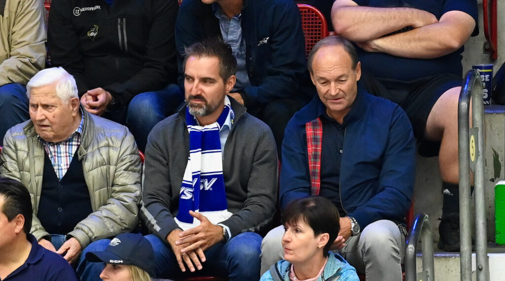 KAC-Fanschreiber teilt gegen VSV aus 1 EC VSV Andreas Schwab, Gerald Rauchenwald Foto: Bernd Stefan