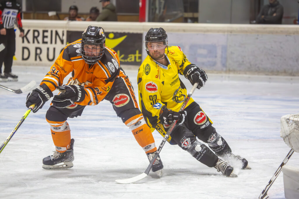 Pre-Season Game , EC MET Photovoltaik Spittal - USC Pirates Velden am 21.10.2023 in Spittal (Eis-Sport-Arena), Austria, (Photo by Ernst Krawagner sport-fan.at)