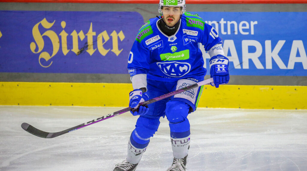 Zu und Abgang beim EC VSV 1 Thomas Vallant - EC VSV Foto: Josef Kuess