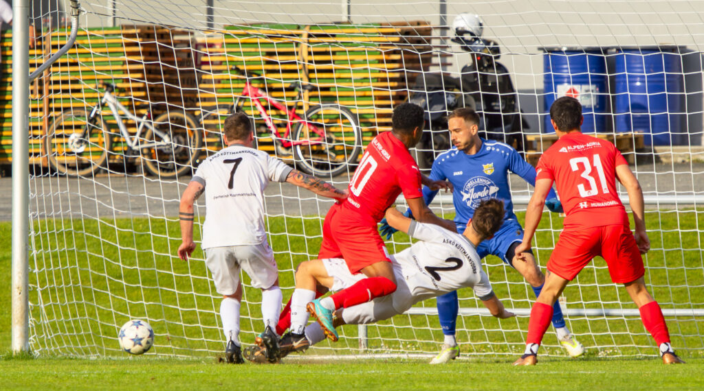 Fußball Kärntner Liga, ASKÖ Köttmannsdorf - FC KAC 1909 am 11.05.2024 in Köttmannsdorf (Sportplatz), Austria, (Photo by Ernst Krawagner sport-fan.at)