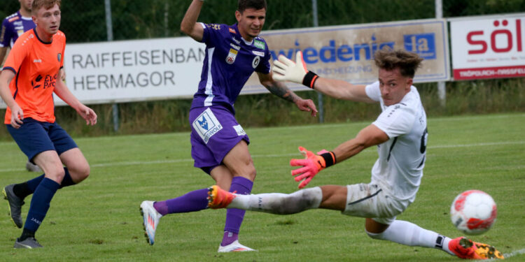 Austria Klagenfurt testet gegen serbischen Top-Klub 1 Austria Klagenfurt in Wildon vs. TSC Backa Topola Foto: Josef Kuess