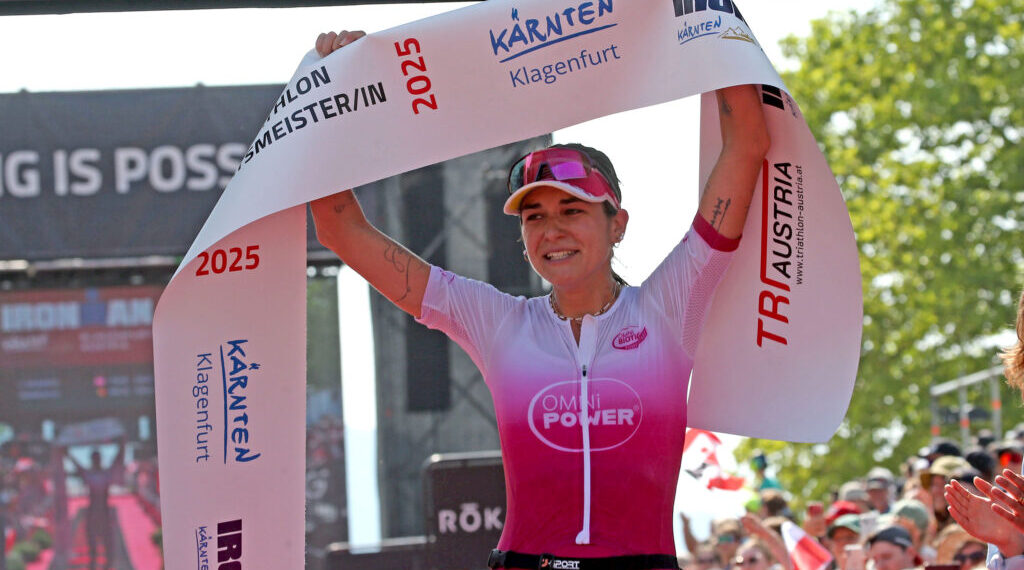 Ironwoman mit IT-Diplom und Gesangsstimme: Chiara-Marita Szolderits verzaubert Kärnten 1 Ironman. Chiara Marita Szolderits (AUT). Klagenfurt, am 15.6.2025.
Foto: Kuess
www.qspictures.net