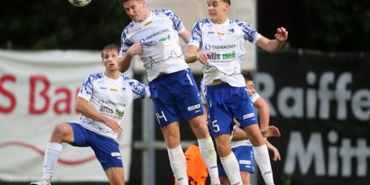 SC Weiz feiert 1. Saisonsieg - Treibach hadert mit Elfmeterentscheidungen! 1 SC Weiz gegen SK Treibach 4:0