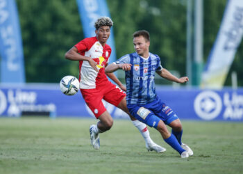 LINZ, AUSTRIA - MAY 13: Justin Omoregie of FC Liefering challenges Matthias Seidl of FC Blau Weiß Linz during the 2. Liga match between FC Blau Weiß Linz and FC Liefering at Hofmann Personal Stadion on May 13, 2022 in Linz, Austria. (Photo by Jasmin Walter - FC Liefering/FC Liefering via Getty Images)
