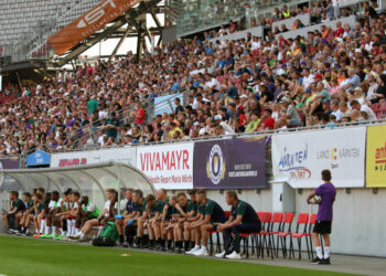 Fussball Testspiel. SK Austria Klagenfurt gegen FC Southampton. Fans (Klagenfurt). Klagenfurt, am 18.7.2022. Foto: Kuess