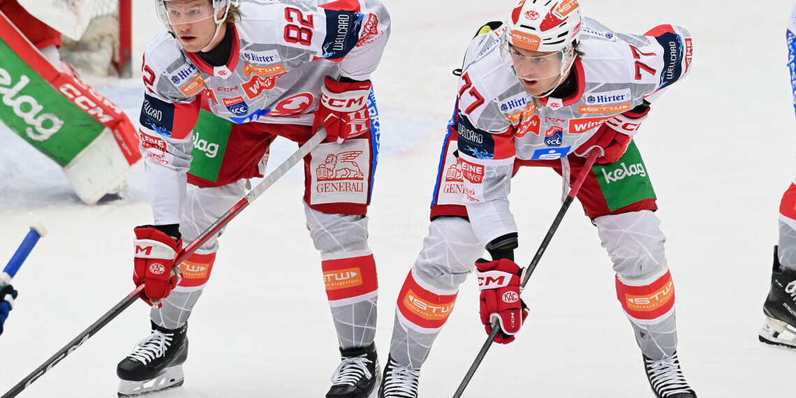Olympia 2026: ICEHL-Helden im Anflug – aber wo ist Mathias From? 1 #82 Thimo Nickl EC KAC, #77 Mathias From EC KAC, EC IDM WÄRMEPUMPEN VSV vs. EC KAC, EC IDM WÄRMEPUMPEN VSV vs. EC KAC am 14.11.2025 in Villach (Stadthalle Villach), Austria, (Photo by Bernd Stefan)