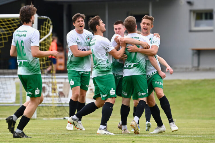 Topduell in Feldkirchen: SV M&R fordert SC St. Veit