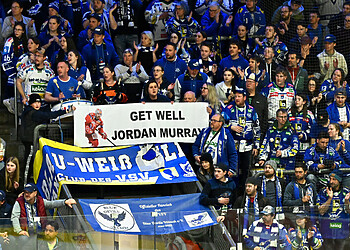 EC IDM W&auml;rmepumpen VSV vs Moser Medical Graz99ers - VSV Fans Jordan Murray Foto Bernd Stefan