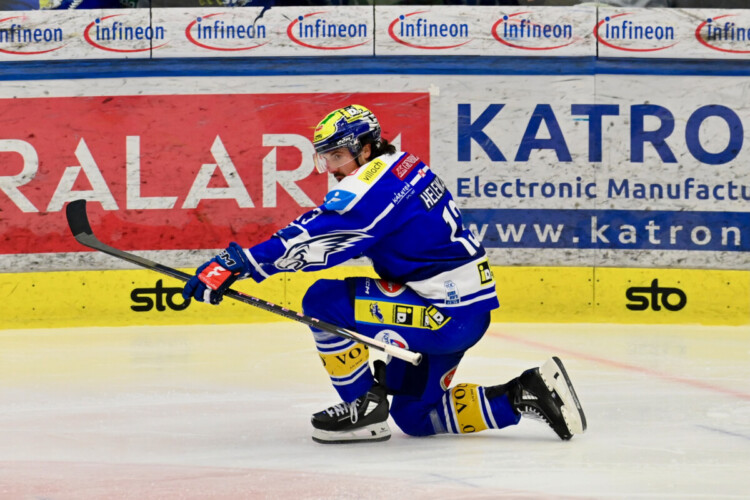 Adam Helewka EC VSV, EC IDM Wärmepumpen VSV vs. HC TIWAG Innsbruck - Die Haie Photo by Bernd Stefan