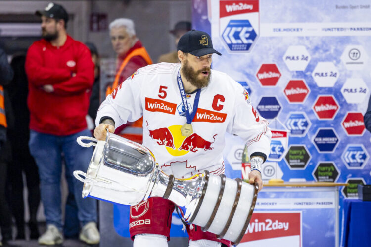 KLAGENFURT,AUSTRIA,19.APR.24 - ICE HOCKEY - ICE Hockey League, play off final, Klagenfurter AC vs EC Red Bull Salzburg. Image shows Thomas Raffl (EC RBS). Photo: GEPA pictures/ Gintare Karpaviciute - For editorial use only. Image is free of charge.