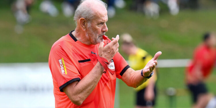 Ein Leben für den Fußball: Schiedsrichter Herbert Gajsek verstorben 1 Herbert Gajsek - Foto: Hermann Sobe