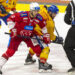 (c) 2023 - ICE HOCKEY-LEAGUE, EC KAC gegen Asiago. - Bild zeigt: Lukas Haudum (EC KAC) und William Rapuzzi (Asiago Hockey).