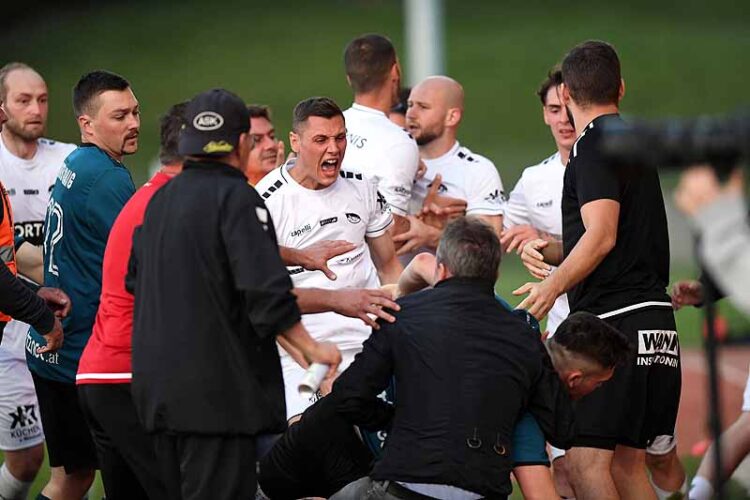 Fussball, 2023-05-26 LIGA, Kraig grün/schwarz -- ASK weiss im Bild: Kraig - ASK Handgemenge PhotoCredit: Hermann Sobe