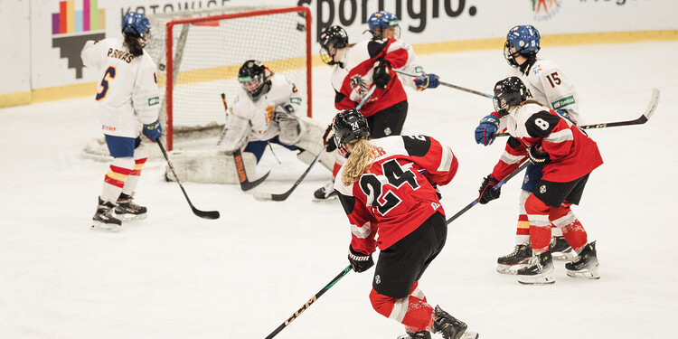 U18-WM Damen: Österreich bleibt nach 8:0 über Spanien im Titelrennen 1 Österreich vs Spanien Foto: Nicolas Zangerle