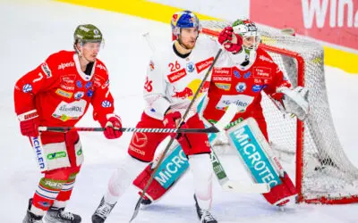 SALZBURG,AUSTRIA,18.APR.23 - ICE HOCKEY - ICE Hockey League, play off final, EC Red Bull Salzburg vs HCB Suedtirol. Image shows Ryan Culkin (Bozen), Peter Hochkofler (EC RBS) and Sam Harvey (Bozen). Photo: GEPA pictures/ Gintare Karpaviciute - For editorial use only. Image is free of charge.