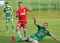 Kärntner Liga: Wolfsberg dominiert, Lendorf im freien Fall - diesmal! 10 FC Lendorf Christian Wernisch - ATSV Wolfsberg Patrick Pfennich Foto: Hermann Sobe