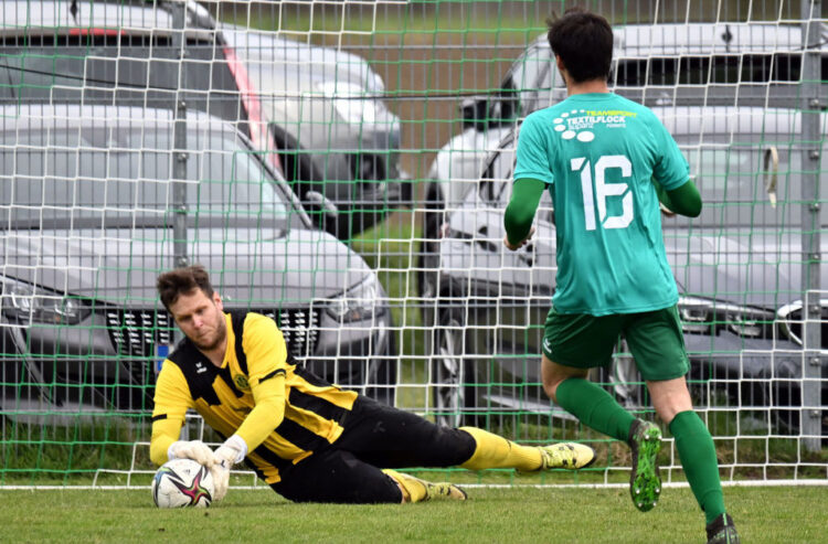 Fussball, 2023-04-15;2 KL B; Rosegg grün - Draschitz blau/weiss
im Bild: Rosegg Lukas Auer
PhotoCredit: Hermann Sobe