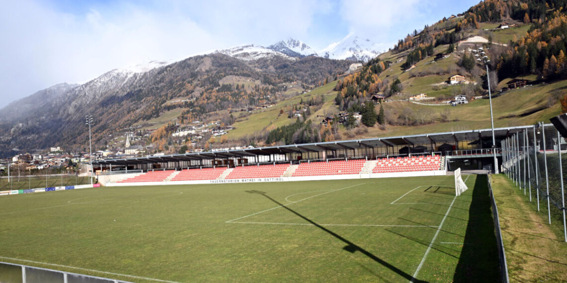 Testspiel-Tsunami: Matrei deklassiert Piesendorf mit 11:0! 1 Matrei Tauernstadion Osttirol Foto: Hermann Sobe