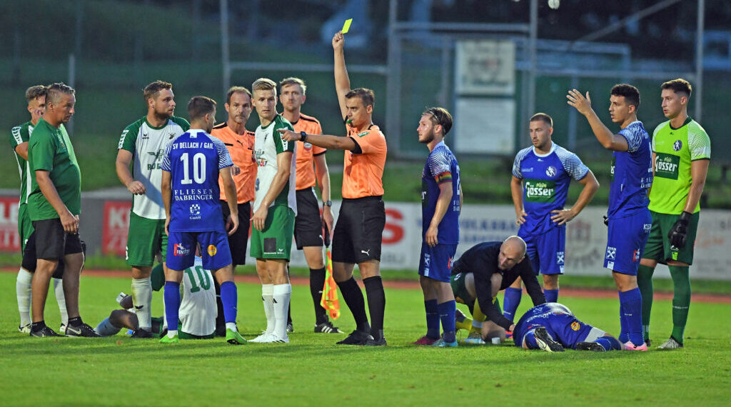 Kärntens Fußballkarte wird neu gezeichnet: Comebacks, viele Abschiede und jede Menge Umbauten 1 Fussball, 2024-08-09 LIGA, Völkermarkt weiss/grün - Dellach Gail blau
im Bild: Völkermarkt - Dellach G mit viel Hektik
PhotoCredit: Hermann Sobe