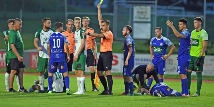 Kärntens Fußballkarte wird neu gezeichnet: Comebacks, viele Abschiede und jede Menge Umbauten 1 Fussball, 2024-08-09 LIGA, Völkermarkt weiss/grün - Dellach Gail blau
im Bild: Völkermarkt - Dellach G mit viel Hektik
PhotoCredit: Hermann Sobe