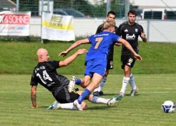 Lurnfeld Elias Rainer - Thal Assling David Walder Foto: Hermann Sobe