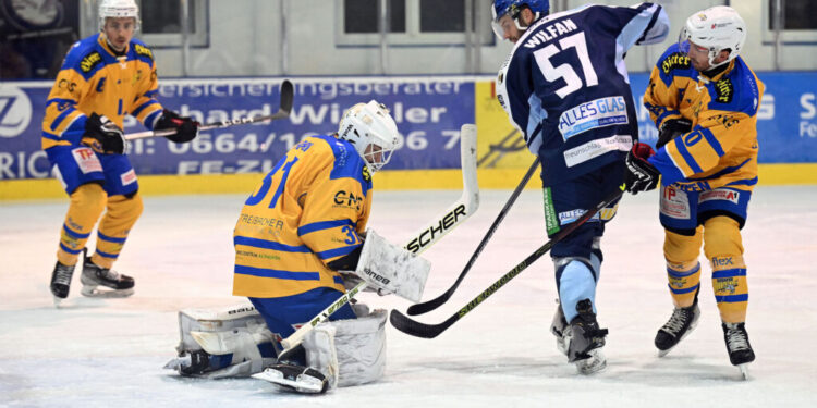 KEHV AHC Division 1: Steindorf gegen Althofen LIVE 1 1. EHC Althofen vs. ESC SoccerZone Steindorf Livestream Foto: Hermann Sobe