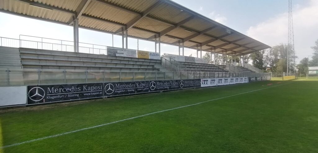 Stadion Fischl 1 Stunde vor dem Spiel