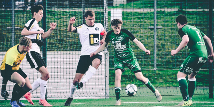 Schwer verletzt – Lendorf bangt um Torjäger Morgenstern 1 FC Lendorf verliert Michael Morgenstern Foto: Bernd Stefan