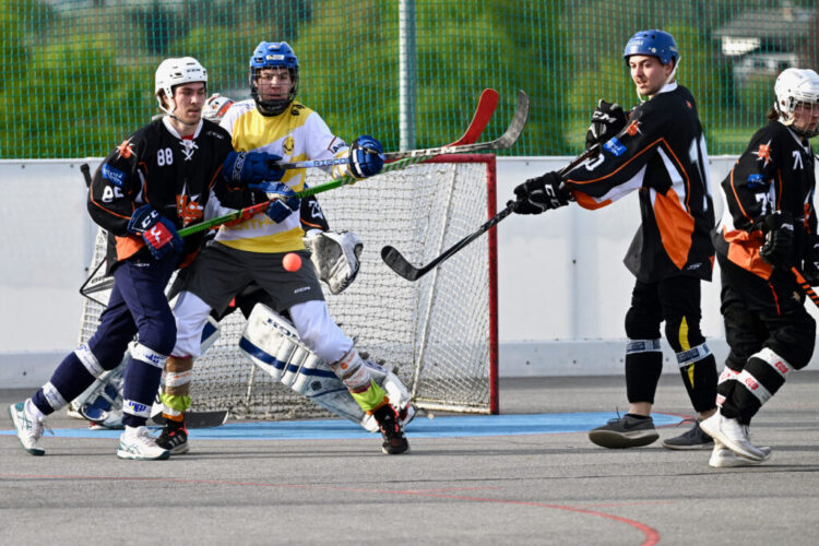 #88 Tschurnig Johannes, #51 SCHWAB Yannik, #10 Ortner Philipp, Team Zehenthof vs. Spittal Ultras, Team Zehenthof vs. Spittal Ultras am 28.04.2024 in Villach (Alpenarena ), Austria, (Photo by Bernd Stefan)