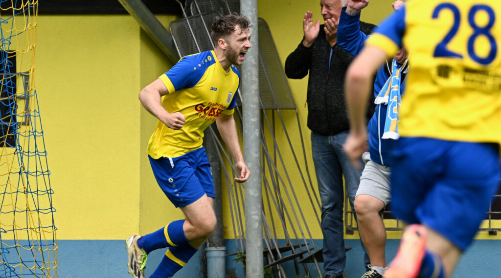 Relegation 2. Klasse und Unterliga 1 Sandro Moser schnürt den Doppelpack für den SV Afritz Foto: Bernd Stefan