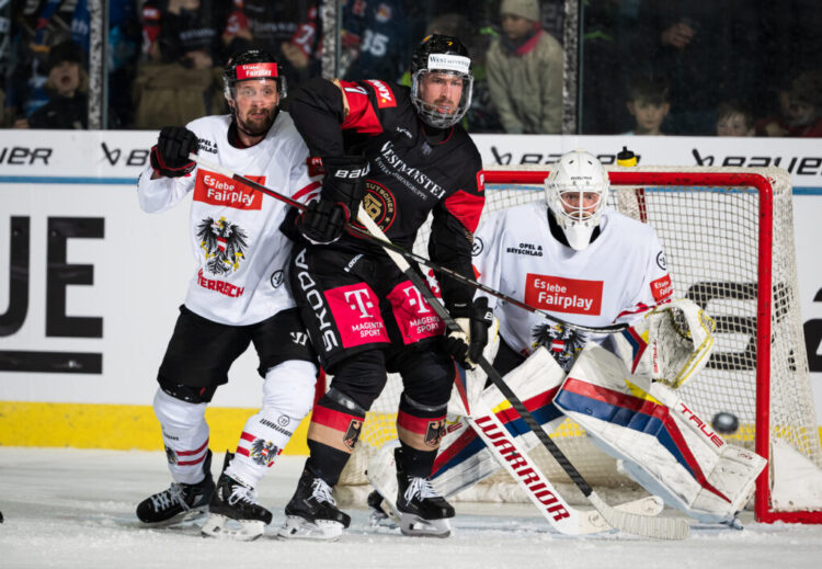 Herreneishockey Nationalteam - Österreich Nico Brunner, Maximilian Kastner, David Kickert (Foto City-Press GmbH)